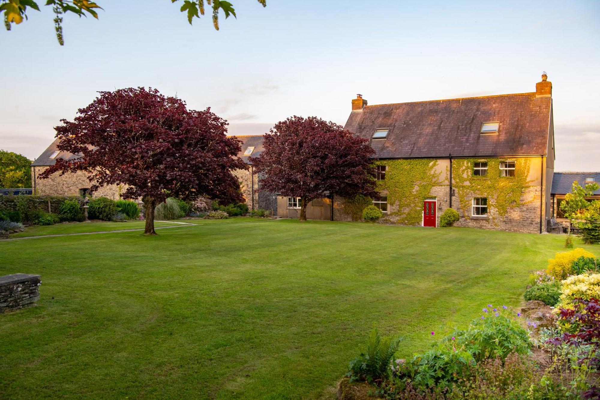 Kidwelly Farmhouse B&B Dış mekan fotoğraf